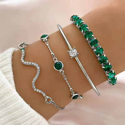 Emerald Glow – 4-Piece Bracelet Set